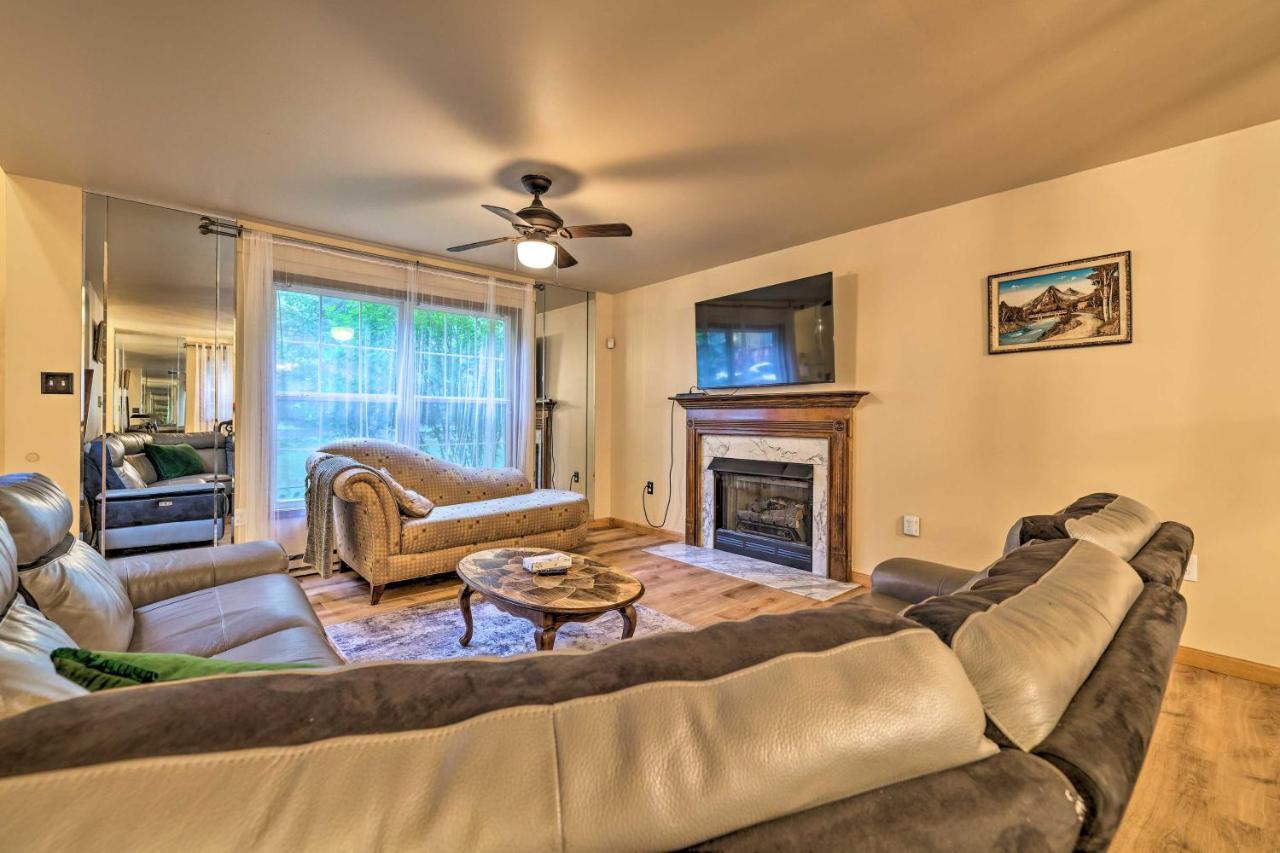 Spacious Tobyhanna Home With Lake Access And Fire Pit! Kültér fotó