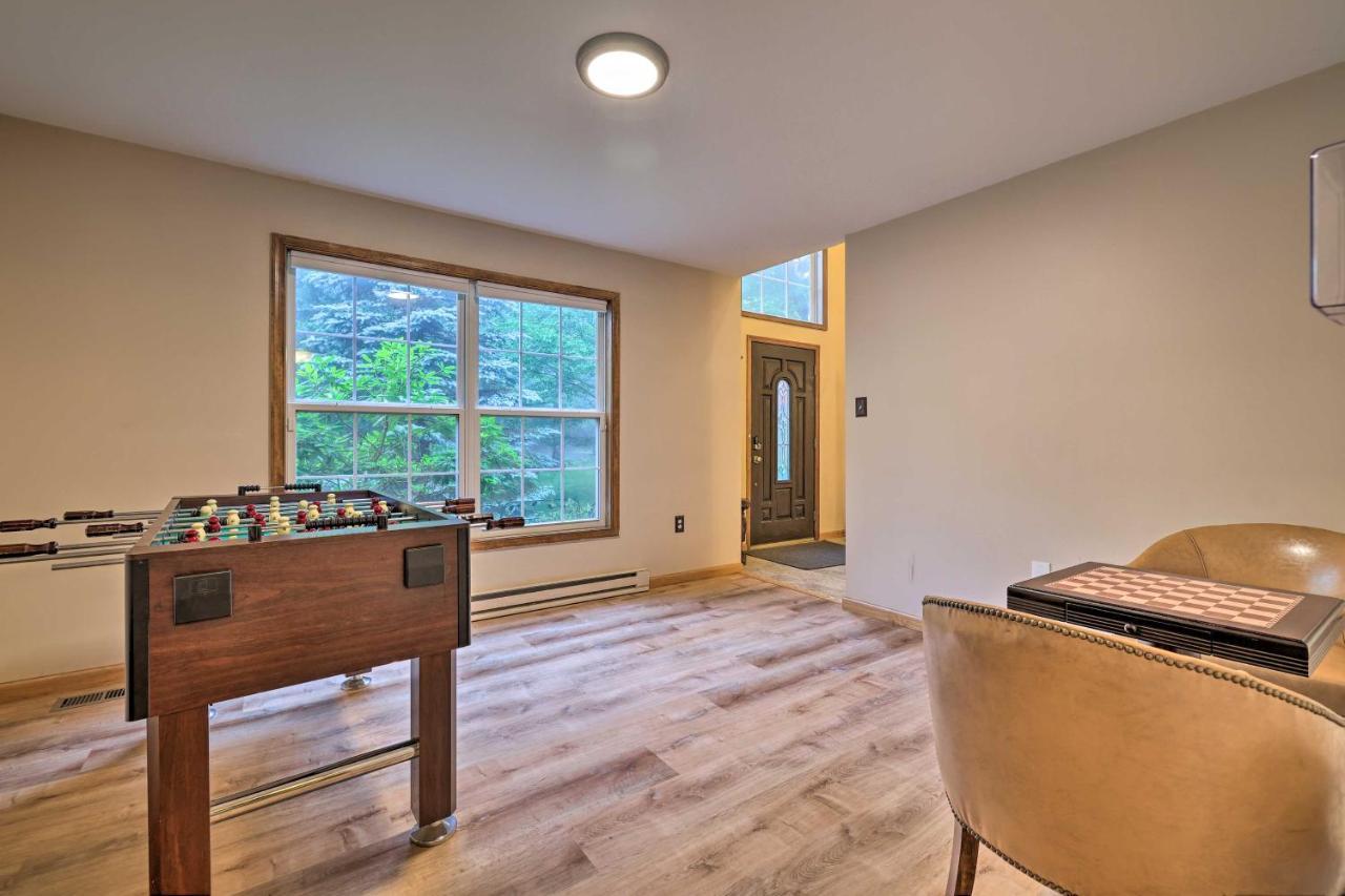 Spacious Tobyhanna Home With Lake Access And Fire Pit! Kültér fotó