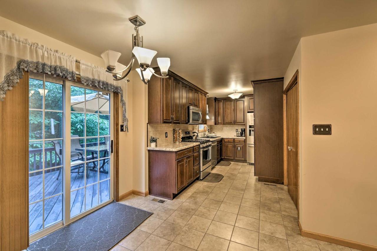 Spacious Tobyhanna Home With Lake Access And Fire Pit! Kültér fotó